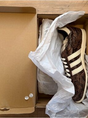 adidas Women's Brown Snake-Print Sneakers with Cream Stripes 9.5